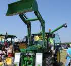 Ciągnik marki John Deere