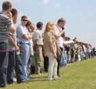 Widownia pokazu maszyn 21-22 Maj Kąkolewo