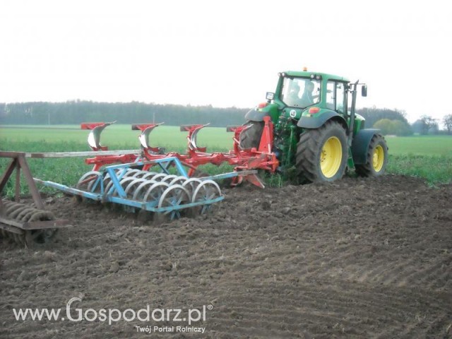 John Deere 6920 + KUHN VARI-MASTER 122 + cambela 