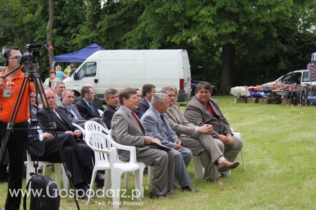 Wizytacja gości na stoiskach wystawców