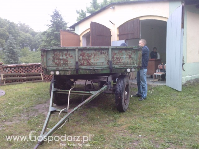 Remont przyczepy.