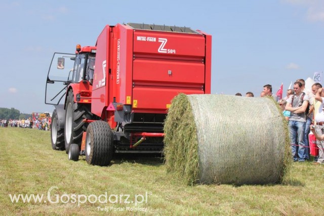 Prasa Zwijająca Metal-Fach Z589/2 + Ciągnik Farmer F5-12277S