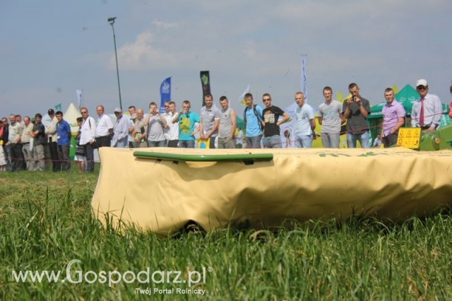 Widownia pokazu maszyn 21-22 Maj Kąkolewo
