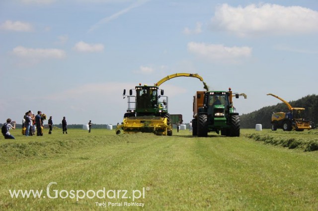 Sieczkarnia John Deere 7350 + Ciągnik 6930 + Przyczepa Joskin 20000 TRC