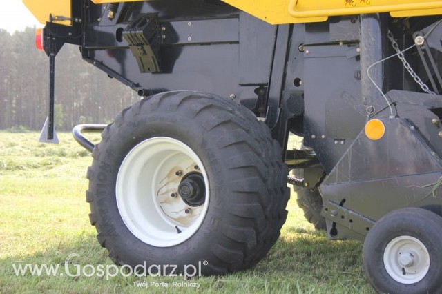Prasa zwijająca New Holland BR7060
