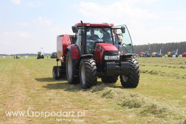 Ciągnik Case 115 + Prasa zwijająca Case IH RB454