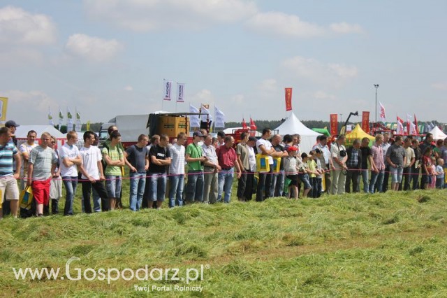 Widownia pokazu maszyn 21-22 Maj Kąkolewo