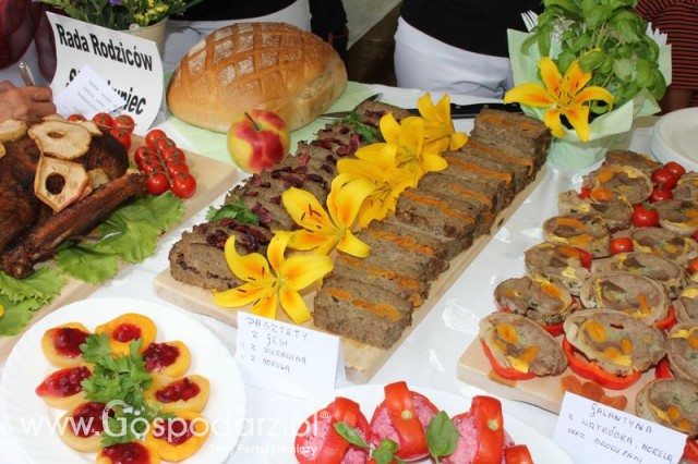 Pasztet z gęsi z żurawiną i morelą