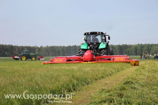 Kosiarka tylnia ELHO Duett 7300 + Ciągnik Valtra T172 Direct