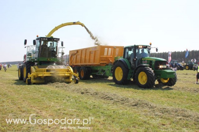 Sieczkarnia John Deere 7350 + Ciągnik 6930 + Przyczepa Joskin 20000 TRC