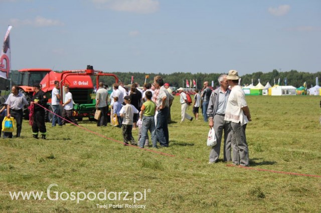 Widownia pokazu maszyn 21-22 Maj Kąkolewo