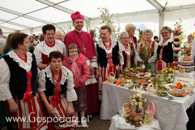 Fotoreportaż z prezentacji stołów wielkanocnych Wojbórz 2011