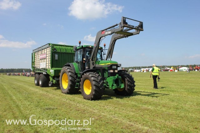 Bergmann SHUTTLE 700 S + Ciągnik John Deere 7810