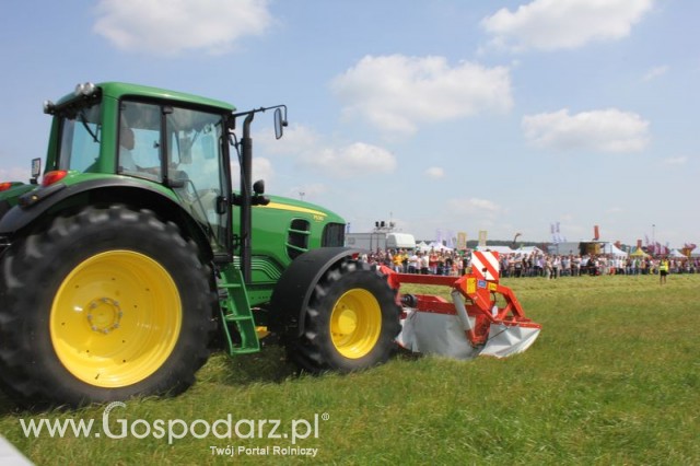 Kosiarka KUHN GMD 8730 i GMD 802F + Ciągnik John Deere 7530