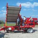 KOMBAJN DO ZBIORU ZIEMNIAKÓW BURAKÓW CEBULI MARCHWI ORAZ PASTERNAKA „KARTOFFEL”