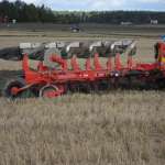 Pług obracalny zawieszany  RW7 (vario)