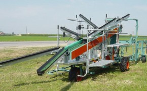 PLATFORMA DO ZBIORU JABLEK Pluk-O-Trak - szybszy i dokładniejszy zbiór