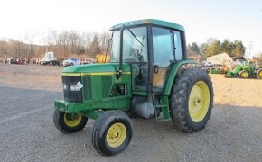 2000 JOHN DEERE-6210