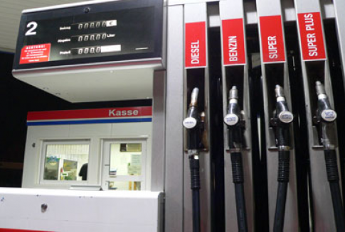 Kilka słów o paliwach silnikowych