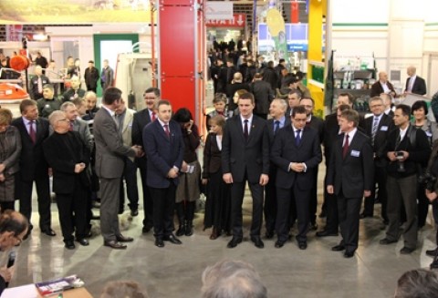 Ferma Bydła oraz Ferma Drobiu i Świń już trwa