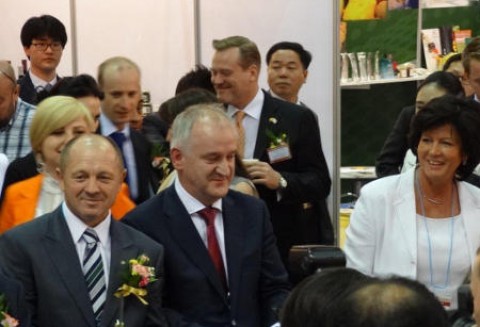 Wielkie otwarcie Targów Food & Hotel w Seulu 2012