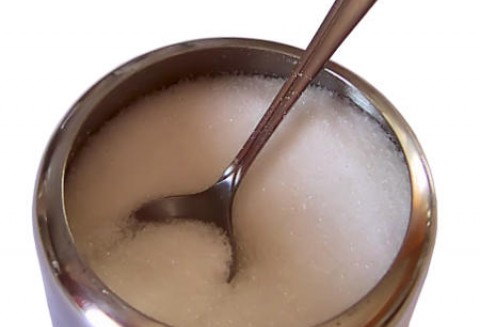 Polska jest jedynym krajem w Unii z astronomicznie drogim cukrem