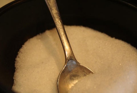 Dezinformacja na temat rozporządzenia zastępczego w sprawie porozumienia cukrowni z plantatorami